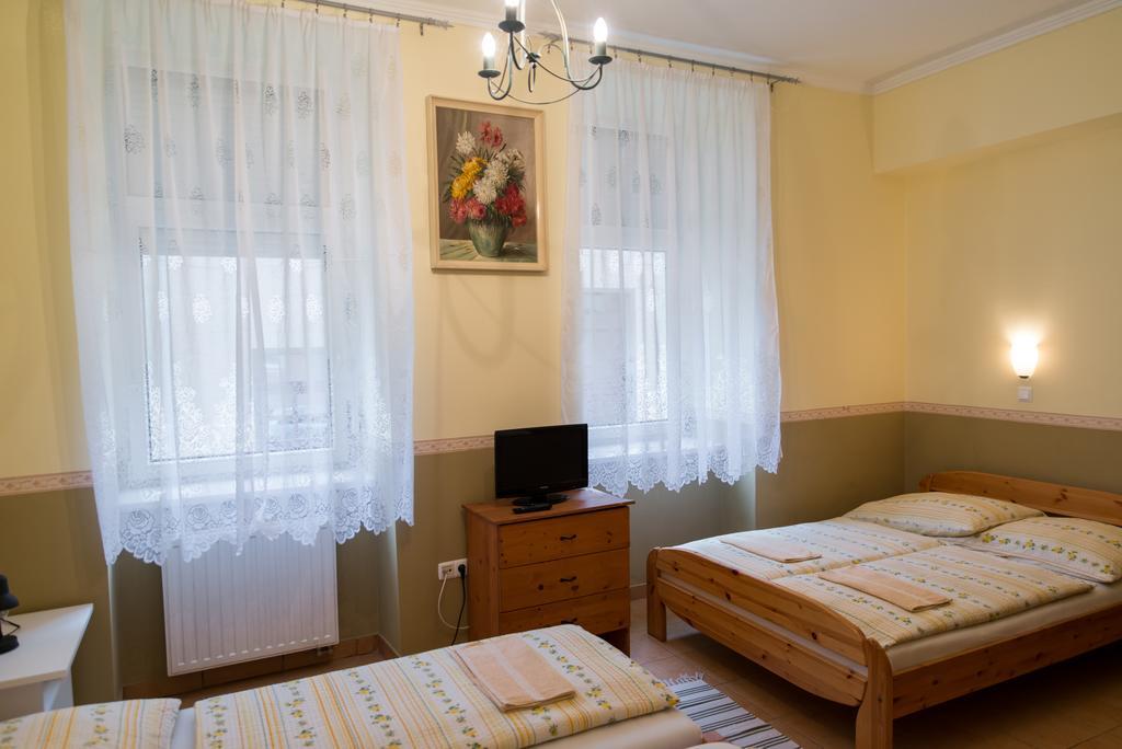 Taverna Panzio Sopron Eksteriør bilde