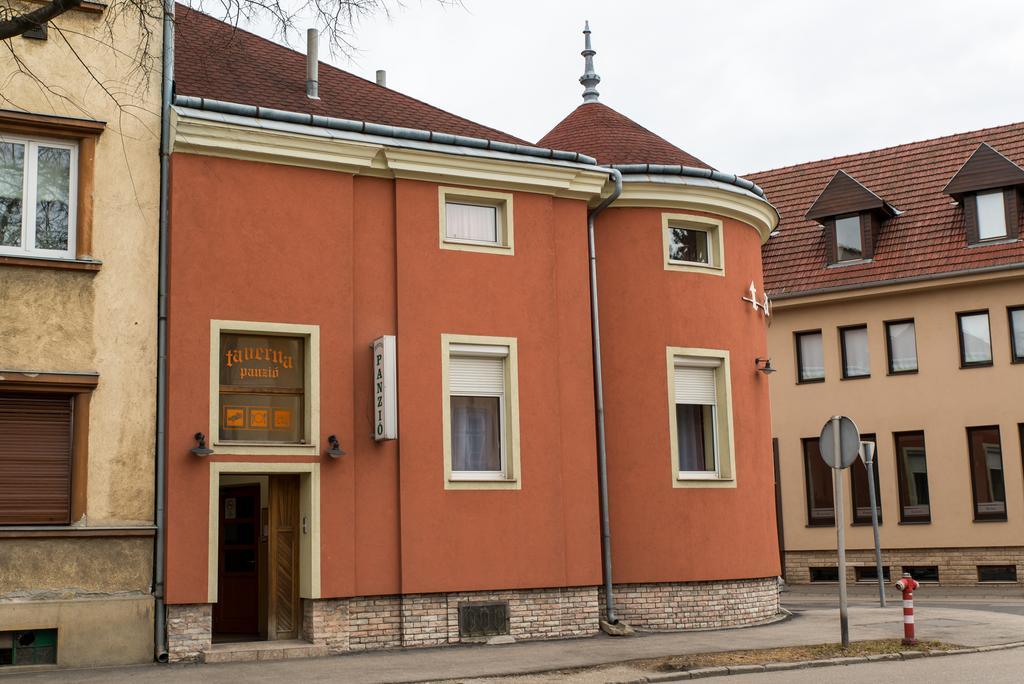 Taverna Panzio Sopron Eksteriør bilde