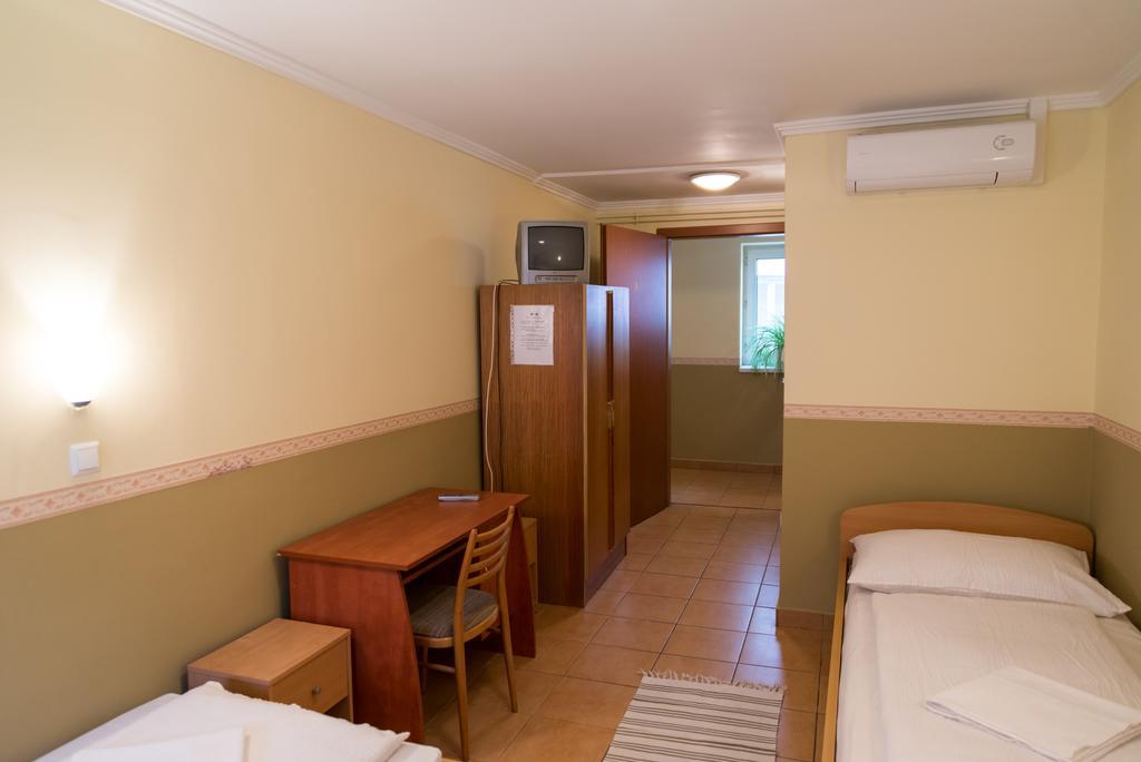 Taverna Panzio Sopron Eksteriør bilde